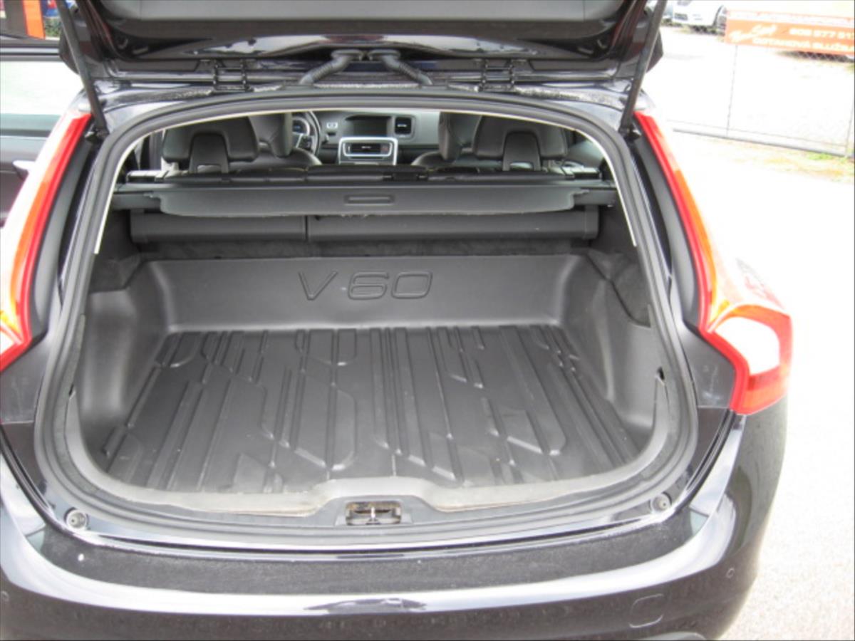 volvo-v60-2-4-awd-d5-summum - 7