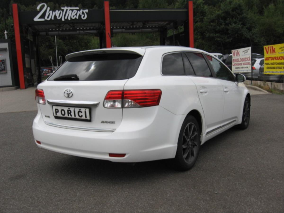 toyota-avensis-2-0-d-4d-gustav - 5