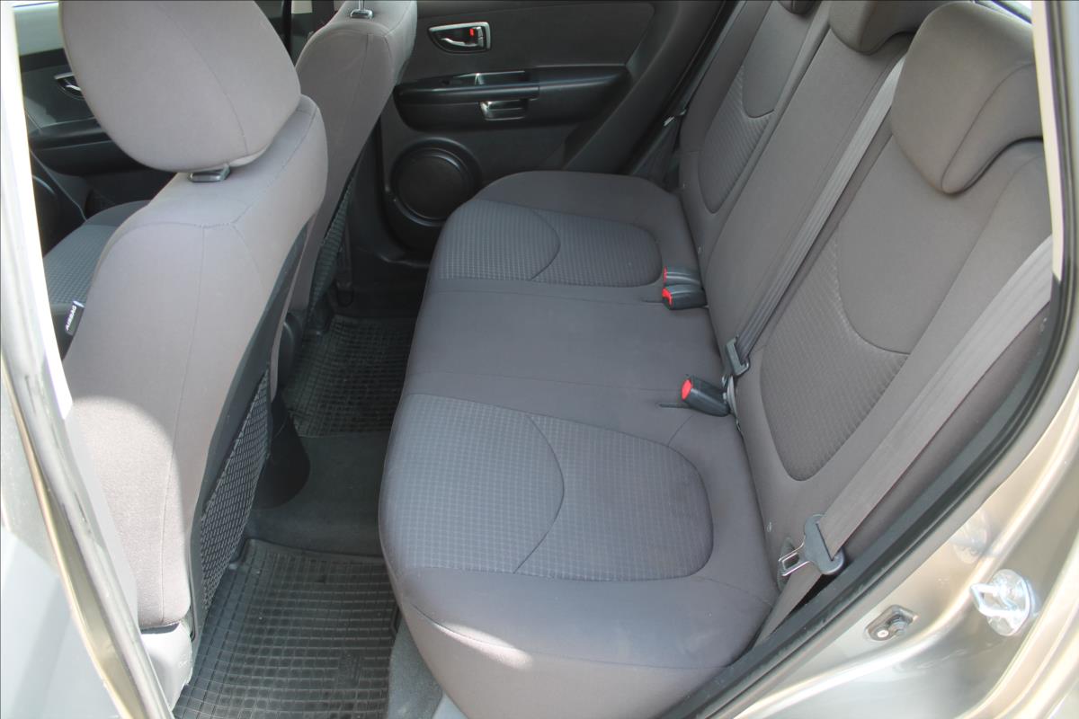 kia-soul-1-6-cvvt-93kw-cr-1-majitel - 7