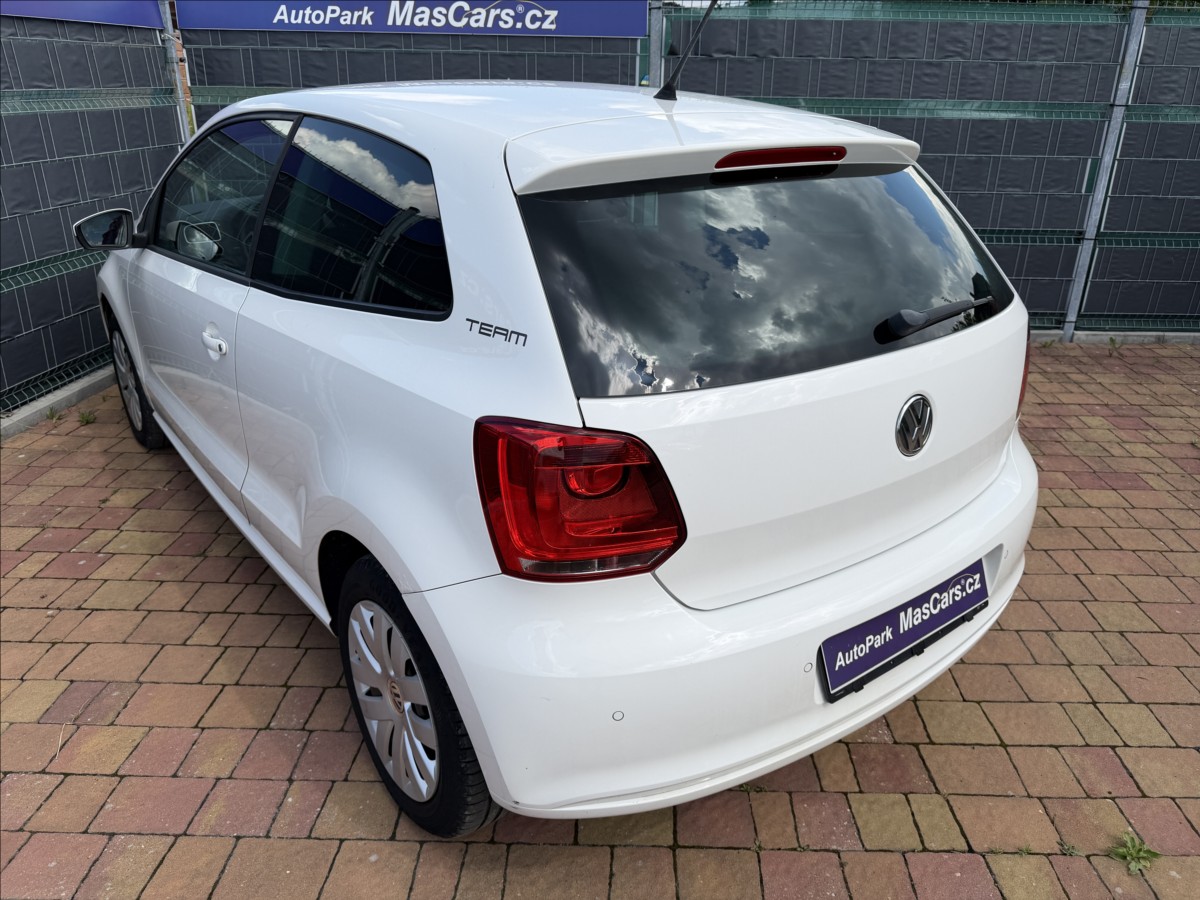 volkswagen-polo-1-2-team - 5