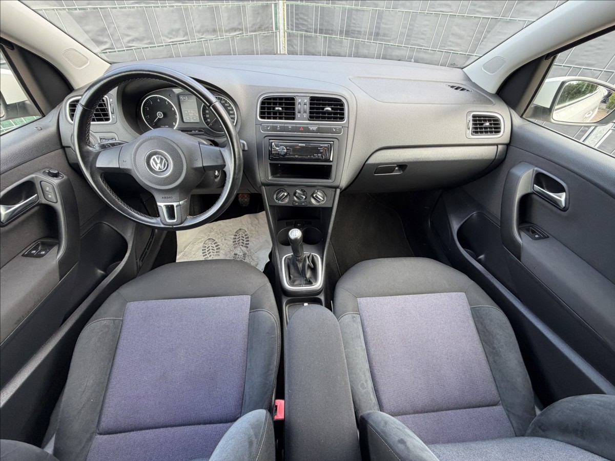 volkswagen-polo-1-2-team - 6