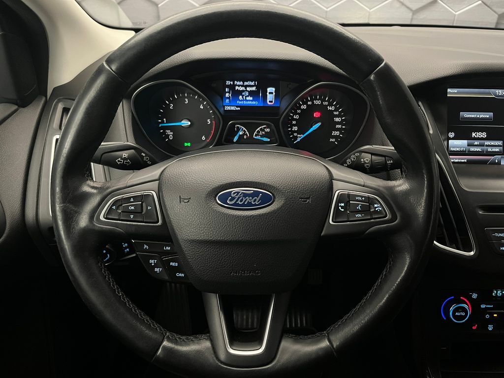 ford-focus-2-0-tdci-110kw-sport - 8