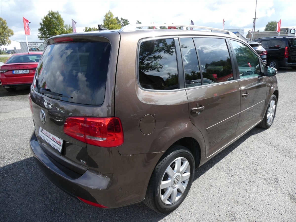 volkswagen-touran-1-6-tdi-77kw-cup-7-mist-navigace - 8