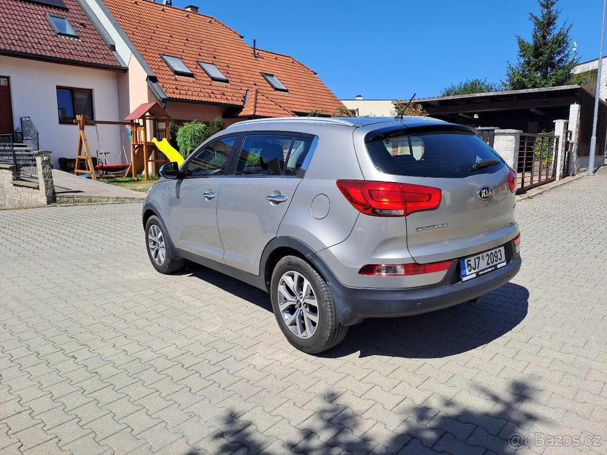 kia-sportage-2-0-km-142-000-4-4 - 2