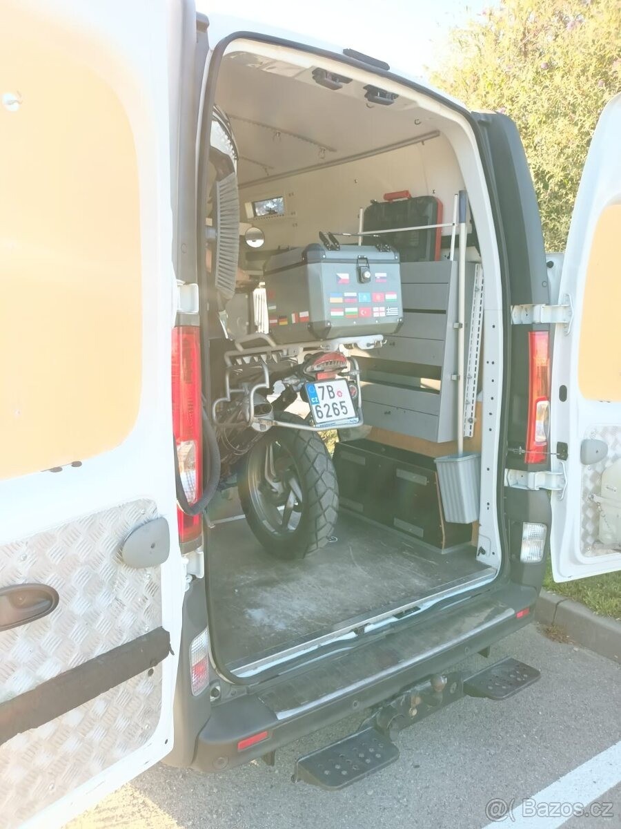 renault-trafic - 3