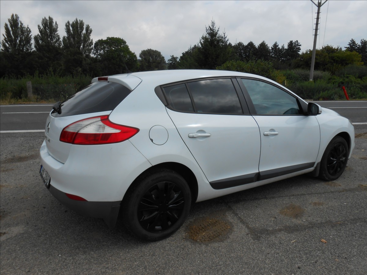 renault-megane-1-6-i-74-kw-cz-historie-megane - 6