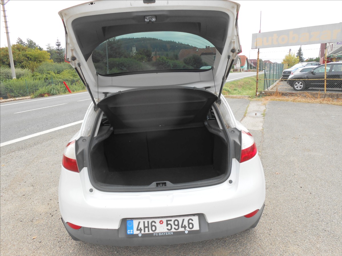 renault-megane-1-6-i-74-kw-cz-historie-megane - 8