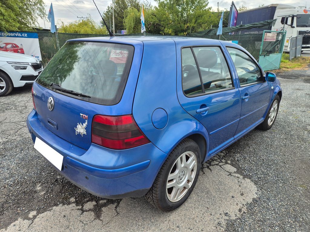 volkswagen-golf-1-9-tdi-74kw-cz-comfortline - 4