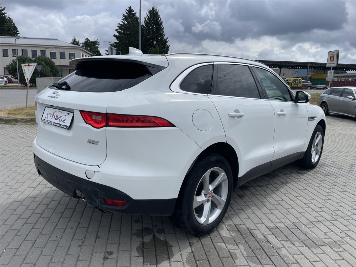 jaguar-f-pace-3-0-d-221kw-awd-aut-dph - 3