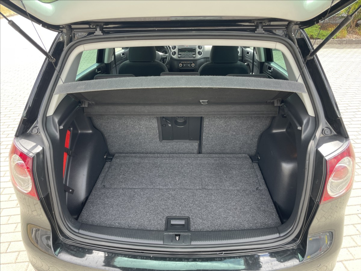 volkswagen-golf-plus-1-6-tdi-77kw-life-bez-koroze-a-po-rozvodech - 8