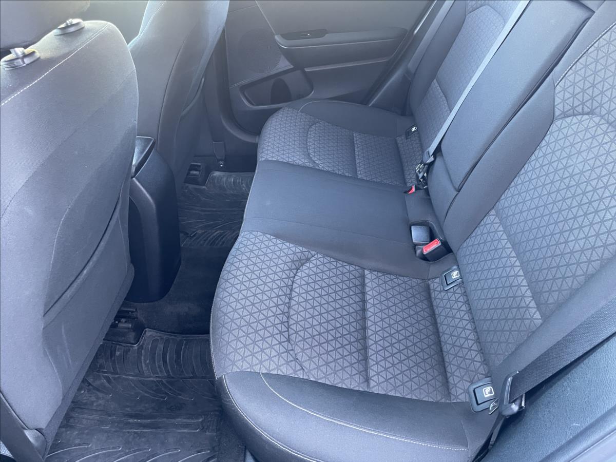 kia-ceed-1-4-t-gdi-top - 7
