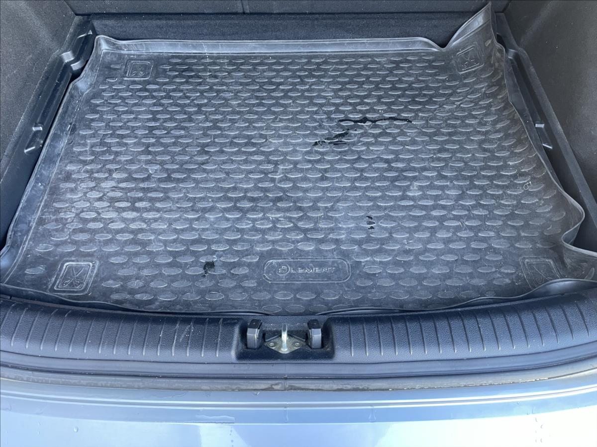 kia-ceed-1-4-t-gdi-top - 8