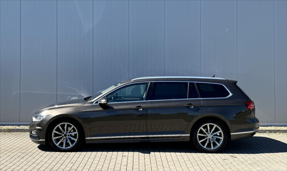 volkswagen-passat-2-0-2-0-tdi-110kw-dsg-r-line-2-0-tdi-110kw-dsg-r-line - 6