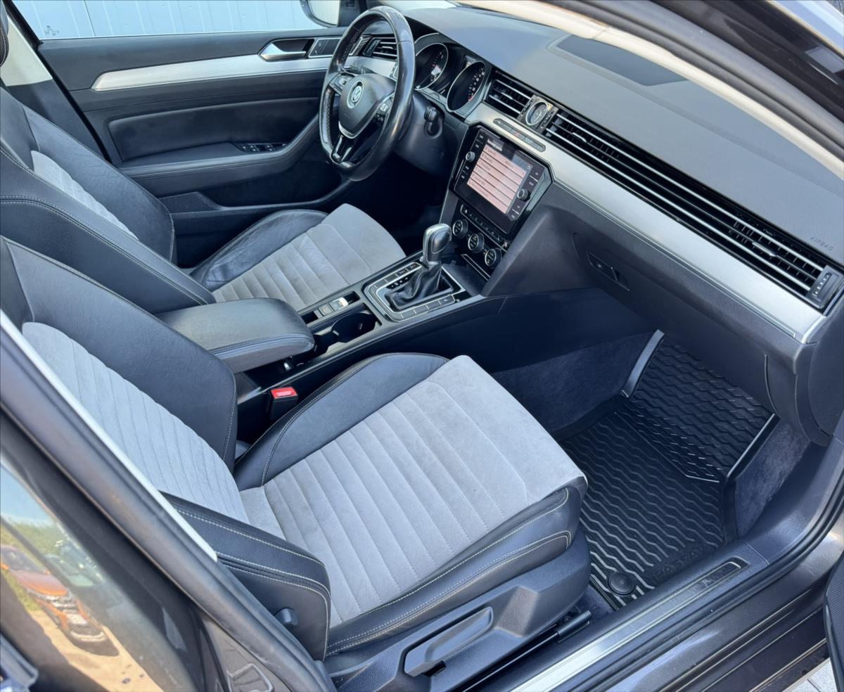 volkswagen-passat-2-0-2-0-tdi-110kw-dsg-r-line-2-0-tdi-110kw-dsg-r-line - 9