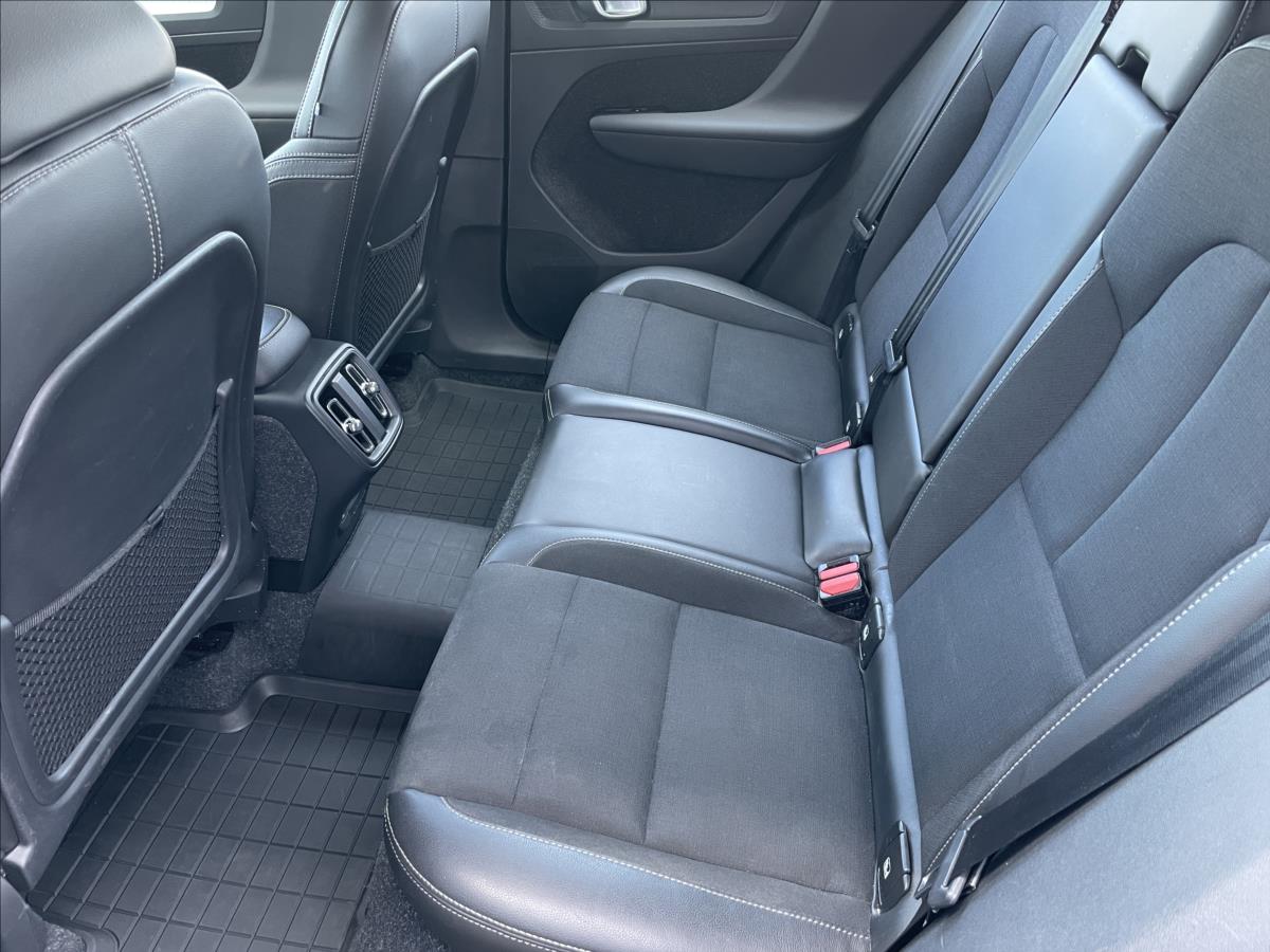 volvo-xc40-2-0-d3-drive-e-momentum-pro-aut - 7