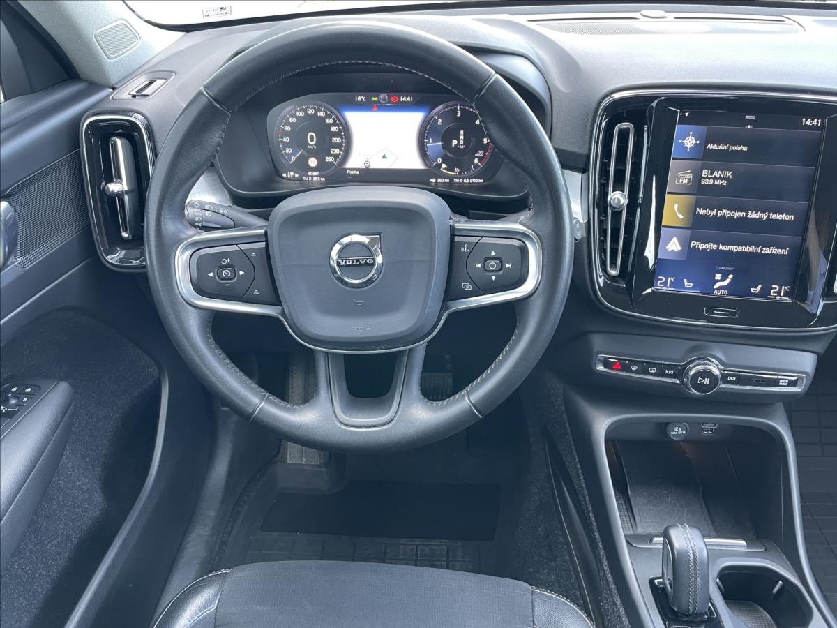 volvo-xc40-2-0-d3-drive-e-momentum-pro-aut - 9