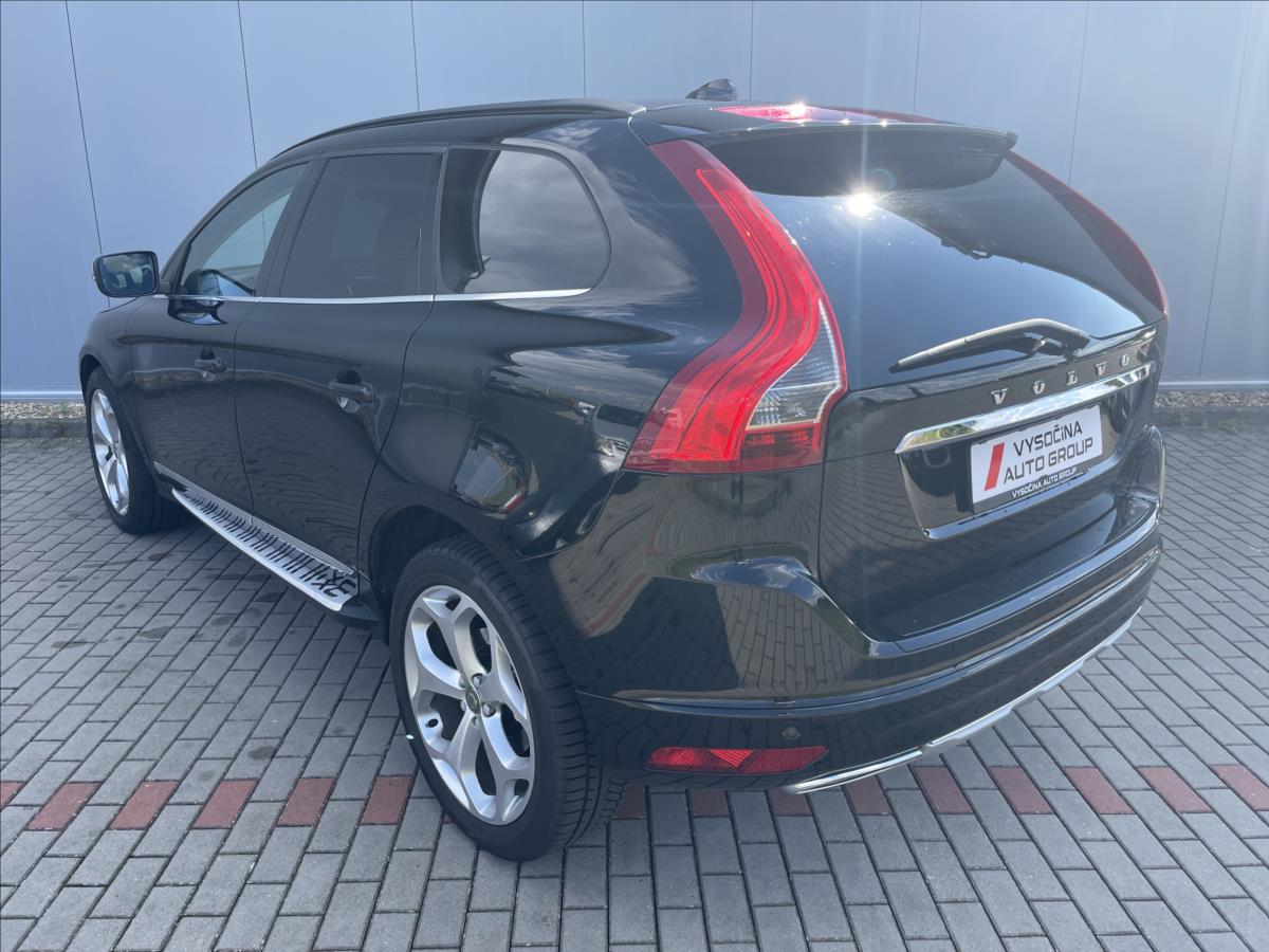 volvo-xc60-2-4-d4-awd-momentum - 1