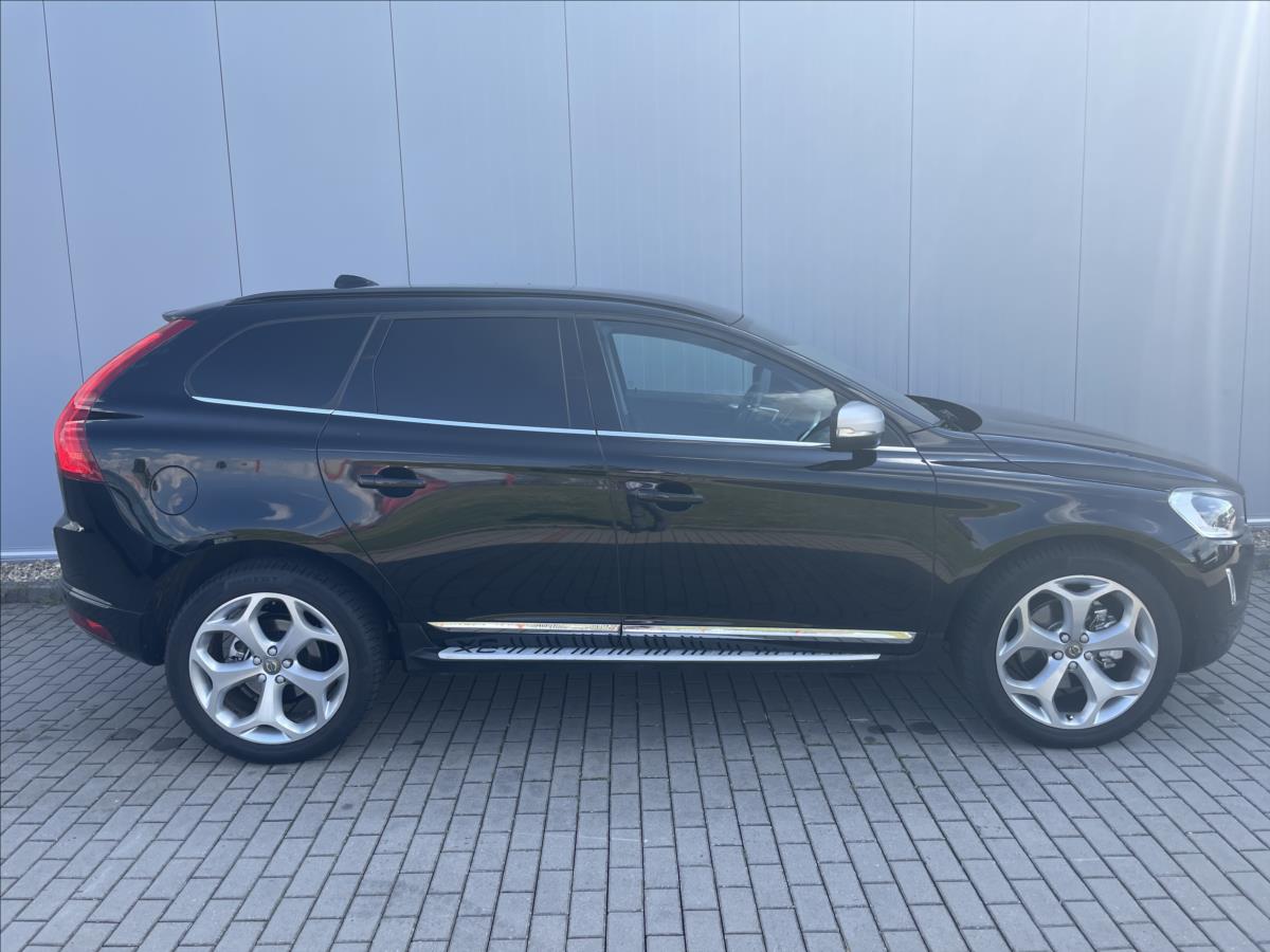 volvo-xc60-2-4-d4-awd-momentum - 4