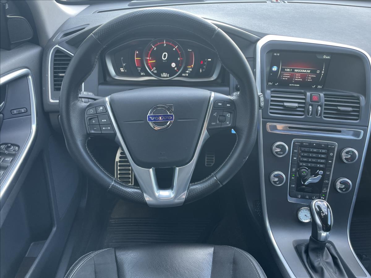 volvo-xc60-2-4-d4-awd-momentum - 8