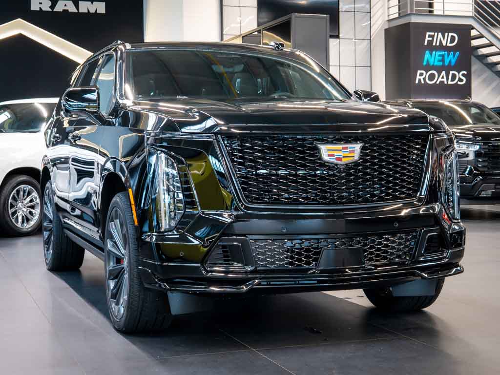 cadillac-escalade-6-2-v-supercharged-682-hp-2025 - 9