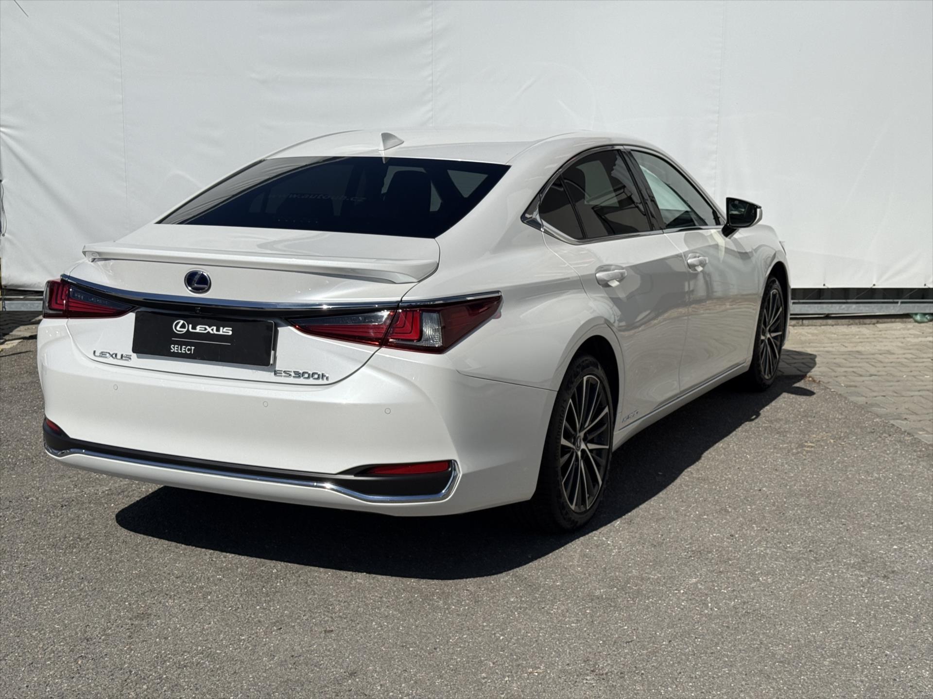 lexus-es-300h-2-5-limited-edition-es - 5