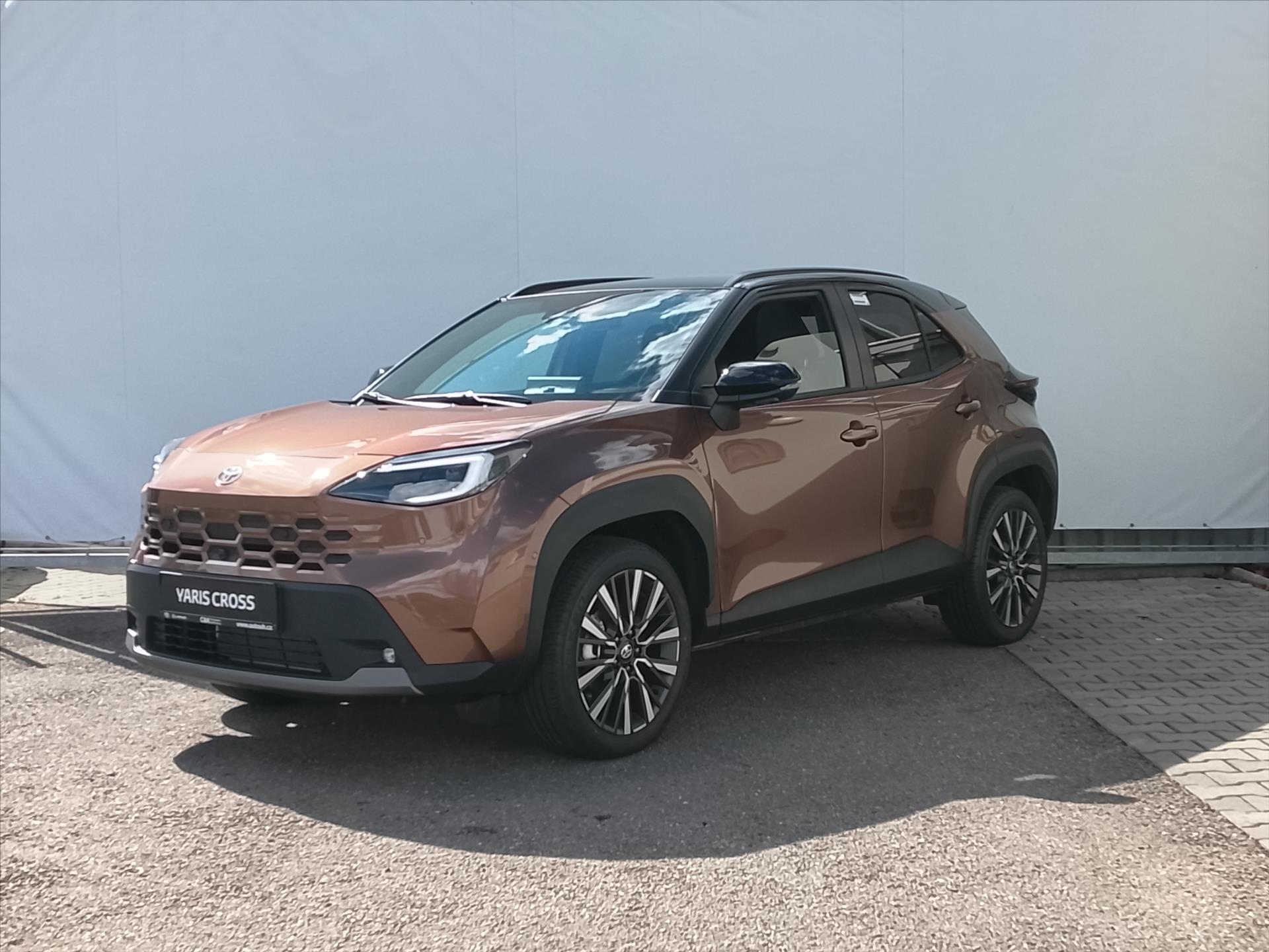 Toyota Yaris Cross 1,5 Hybrid e-CVT i-AWD 130k  Executive VIP Tech