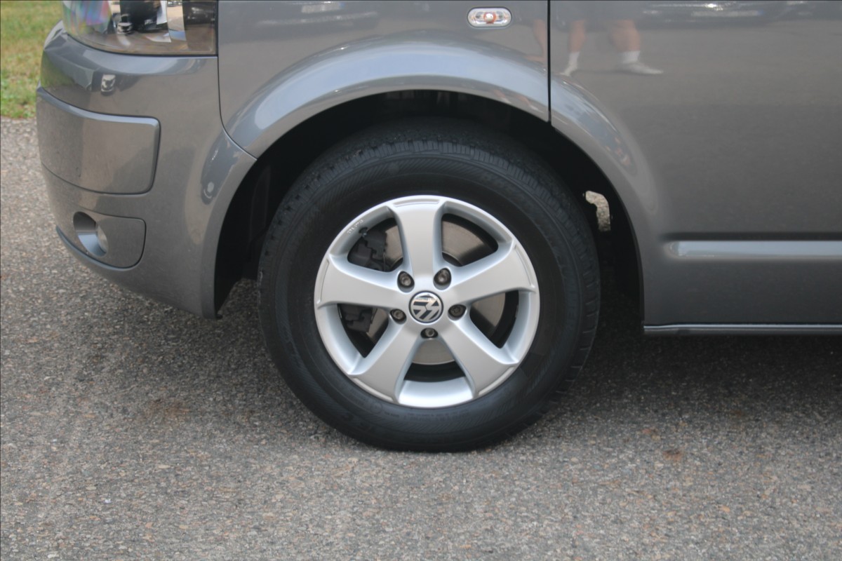 volkswagen-multivan-2-0-tdi-103kw-t5-1-special - 9