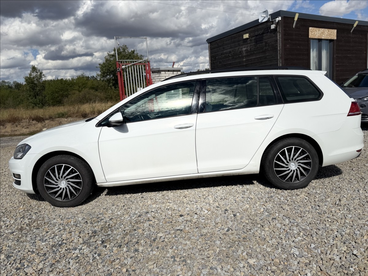 volkswagen-golf-1-6-tdi-navigace - 7