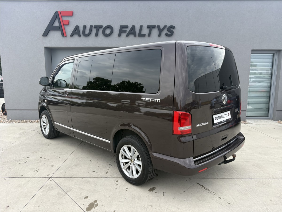 volkswagen-multivan-2-0-103-kw-servis-top-stav - 4