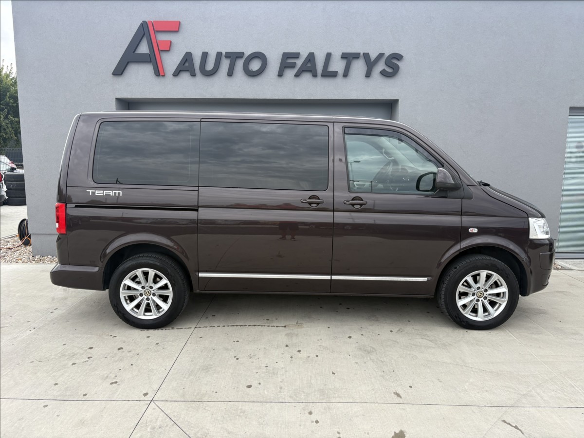 volkswagen-multivan-2-0-103-kw-servis-top-stav - 7