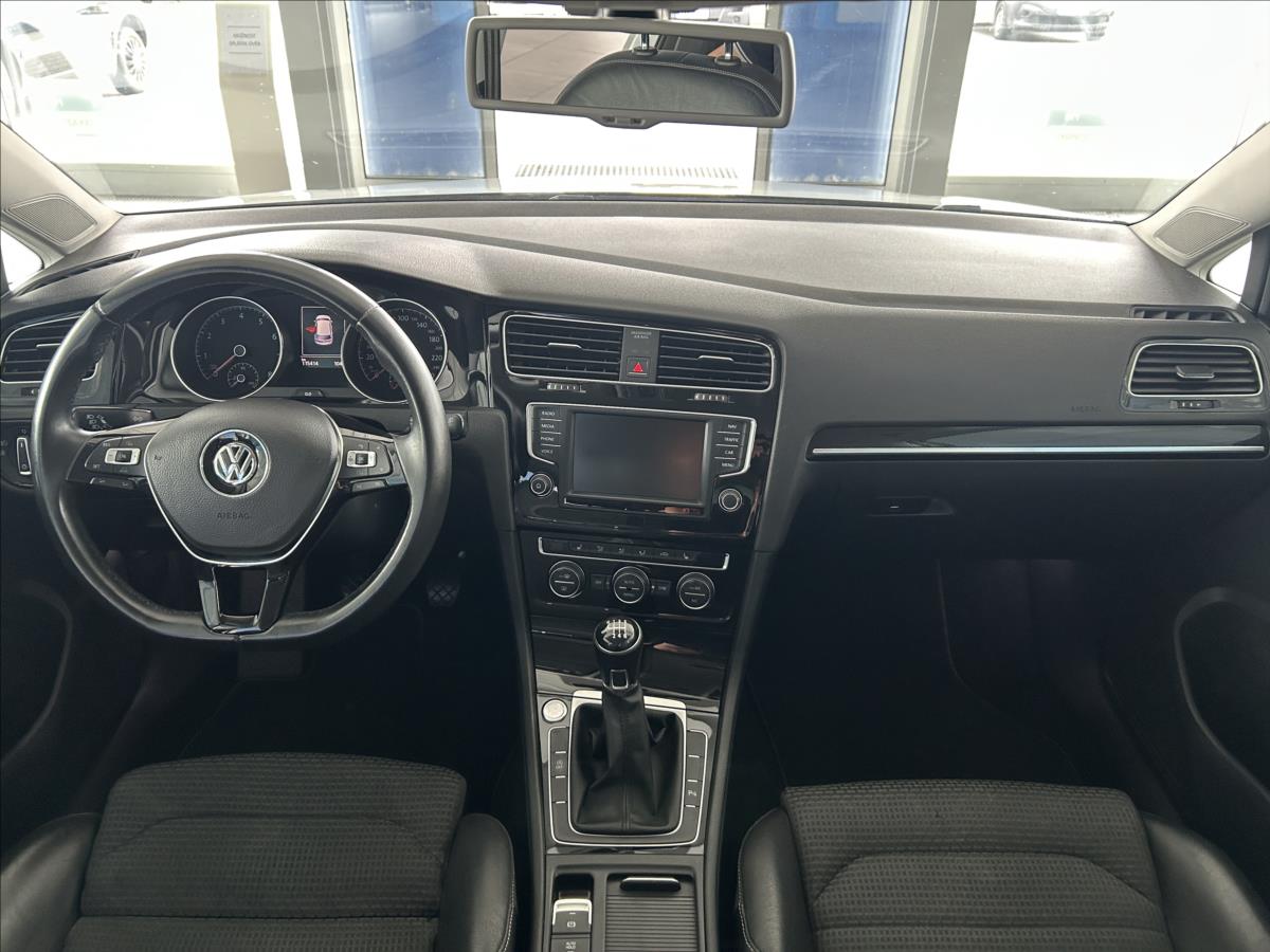 volkswagen-golf-1-4-tsi-92kw-highline-serviska - 7