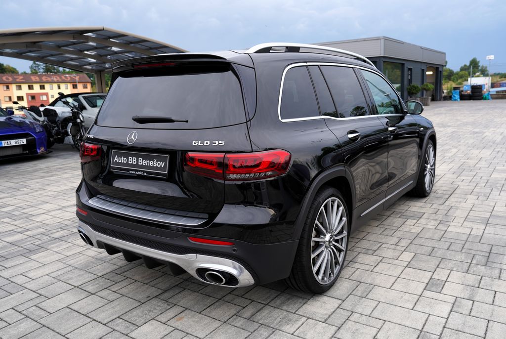 mercedes-benz-glb-glb-35-amg-4matic-310-ps-cr - 5