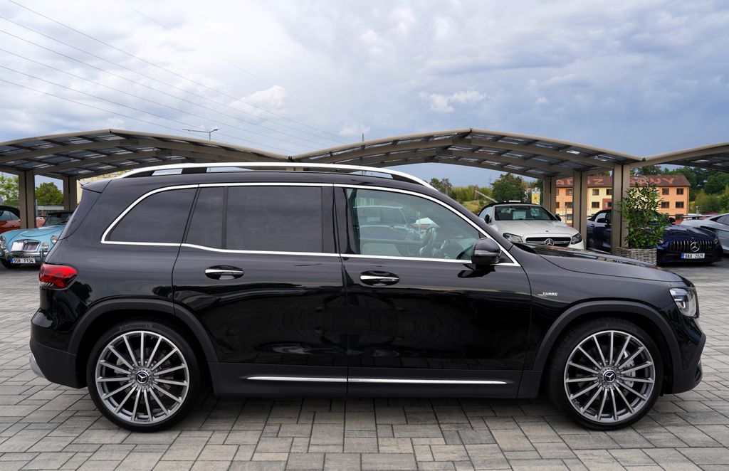 mercedes-benz-glb-glb-35-amg-4matic-310-ps-cr - 6