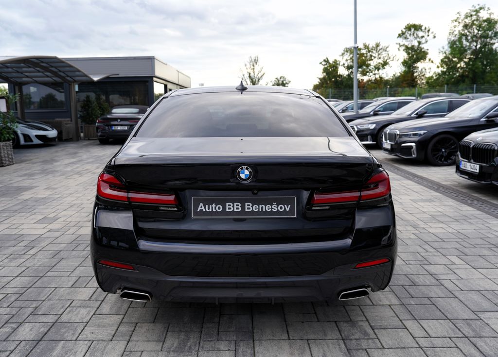 bmw-rada-5-540i-xdrive-lasery-hud-335ps - 4