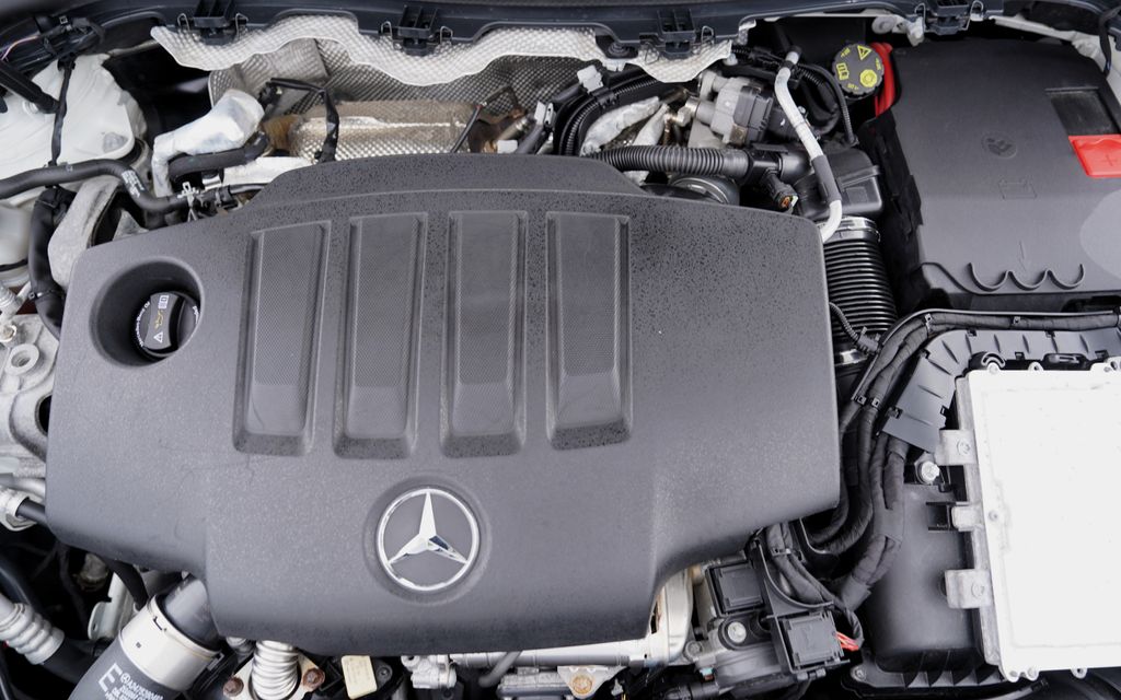mercedes-benz-gla-gla-200d-progressive-at9-mbux - 9