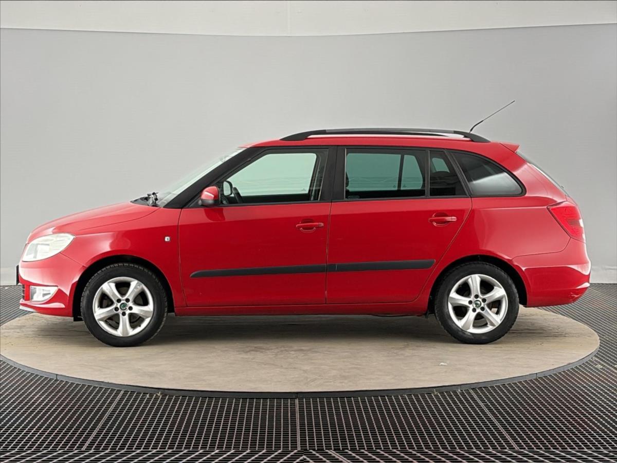 skoda-fabia-1-2-tsi-ambition-combi - 2