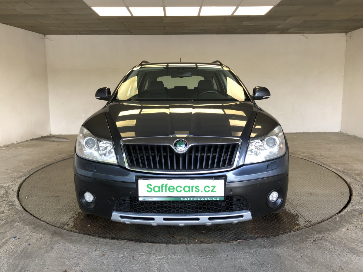 skoda-octavia-2-0-tdi-scout - 1