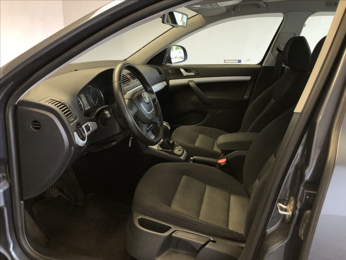 skoda-octavia-2-0-tdi-scout - 8