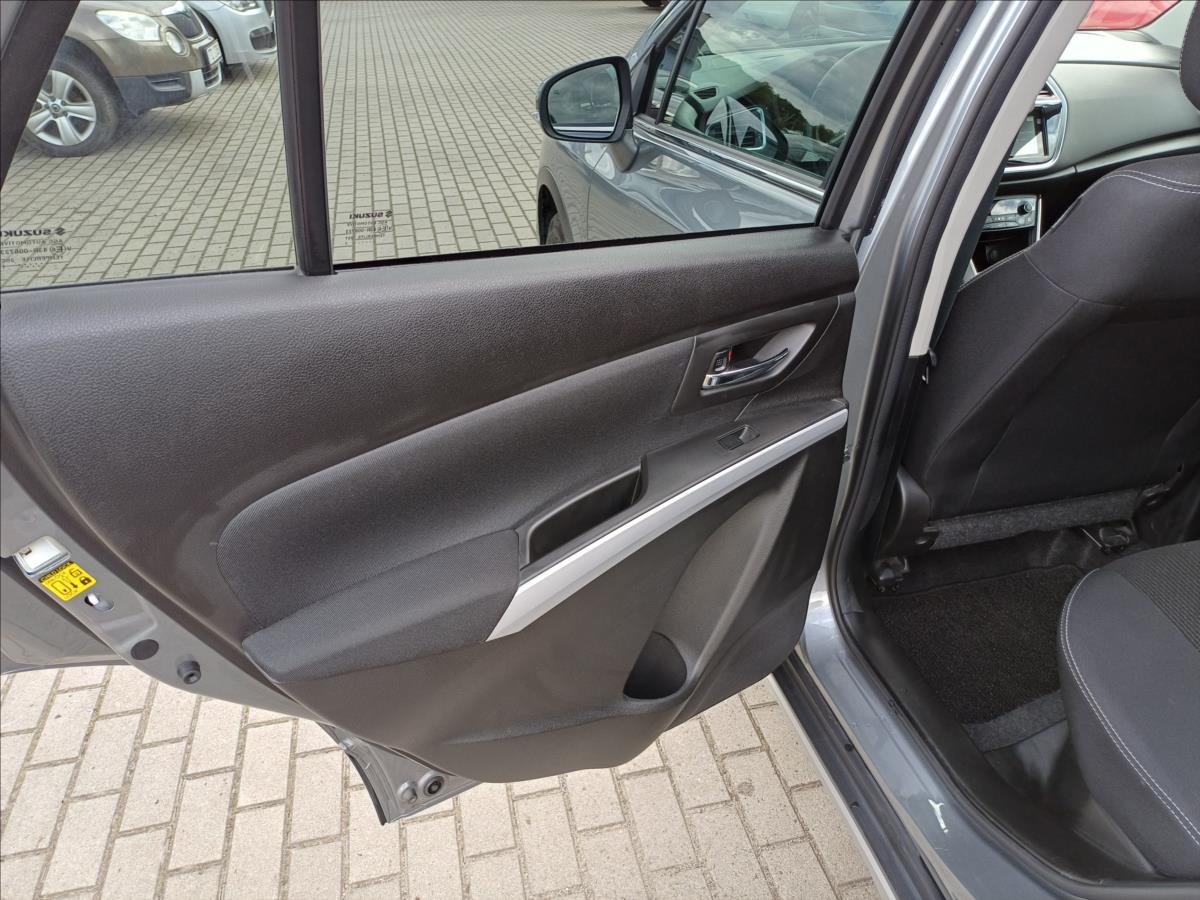 suzuki-sx4-s-cross-1-4-premium-4x4-hybrid - 7