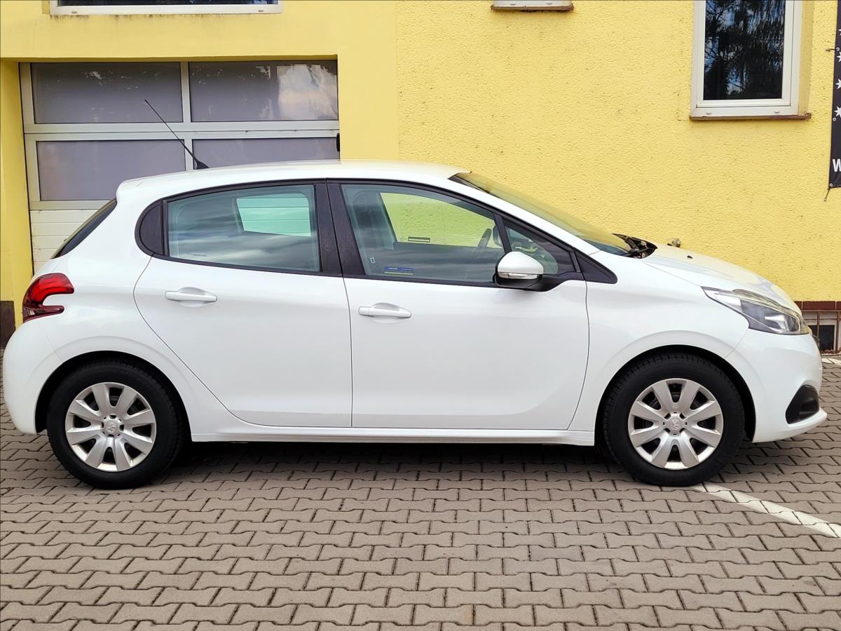 peugeot-208-1-2-serv-kniha-cr-malo-najeto - 5