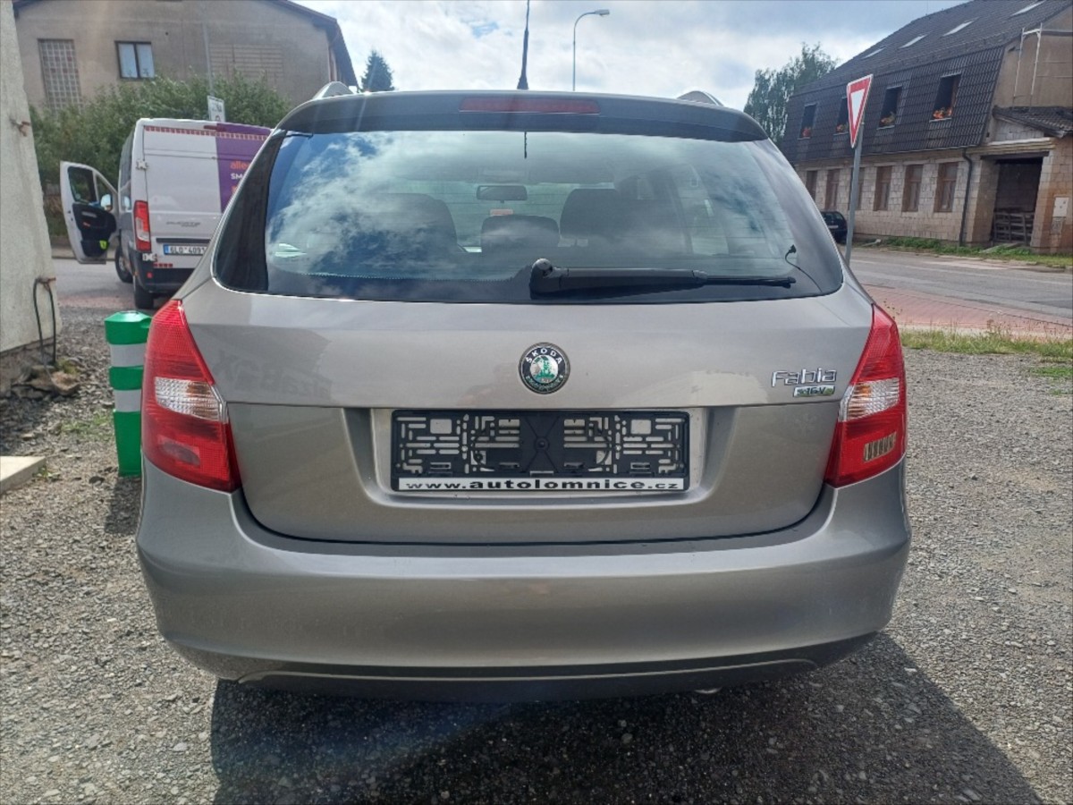 skoda-fabia-1-4-16v-kombi - 4