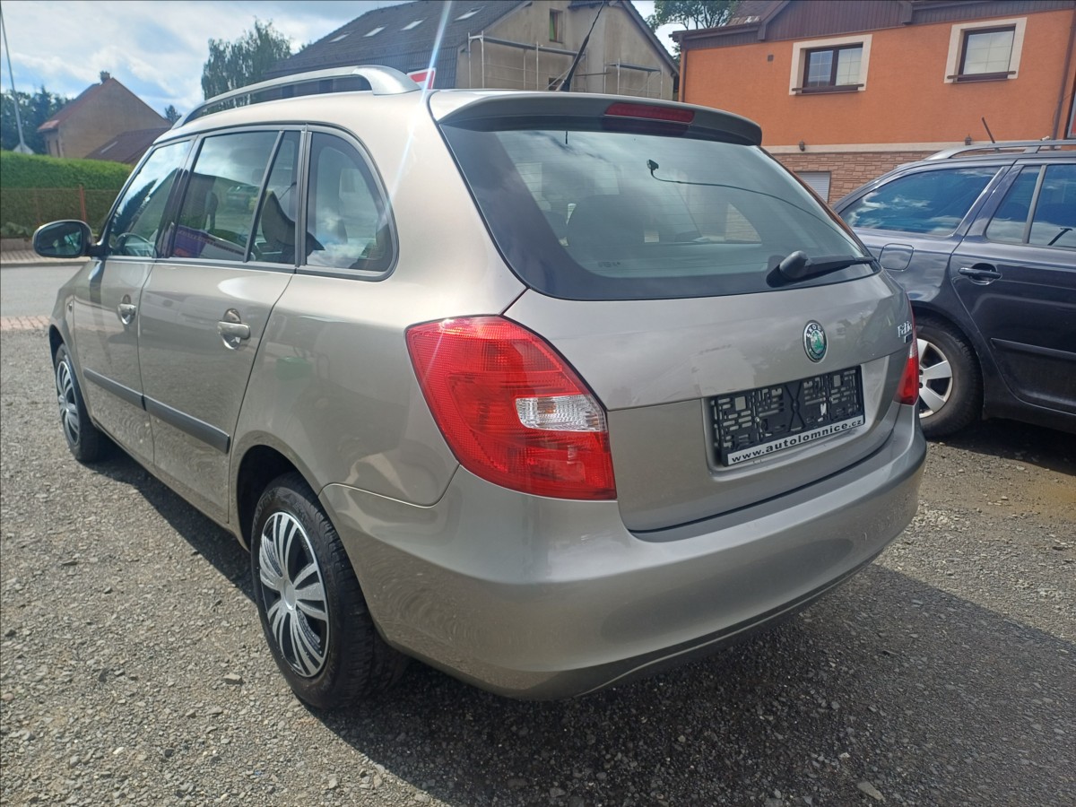skoda-fabia-1-4-16v-kombi - 5