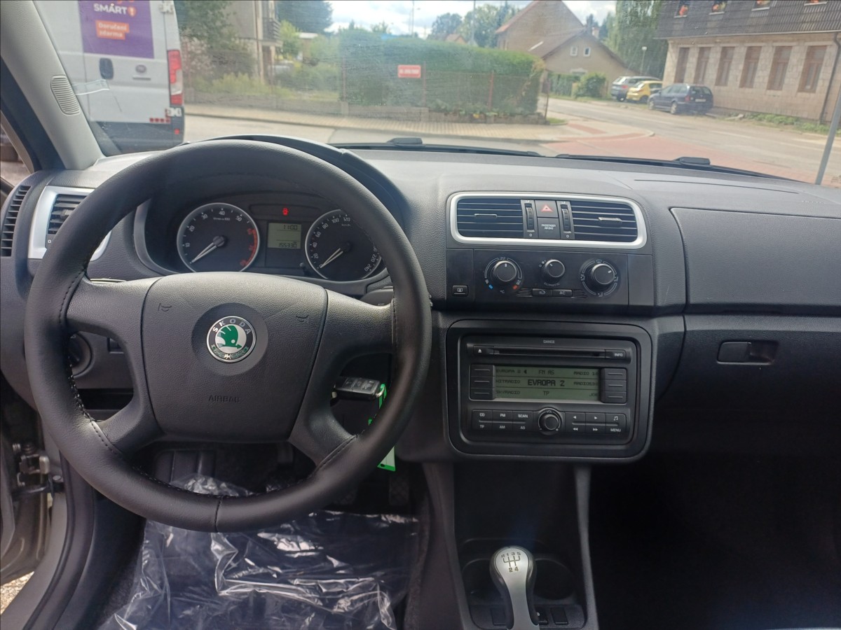 skoda-fabia-1-4-16v-kombi - 7