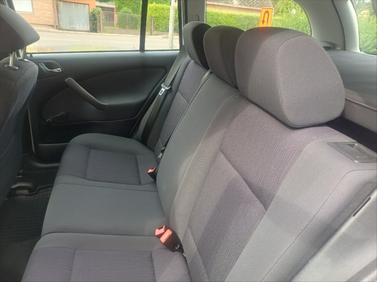 skoda-octavia-1-9-kombi-tdi-tour - 8