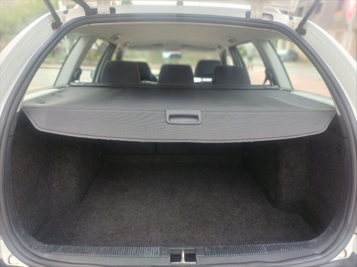 skoda-octavia-1-9-kombi-tdi-tour - 9
