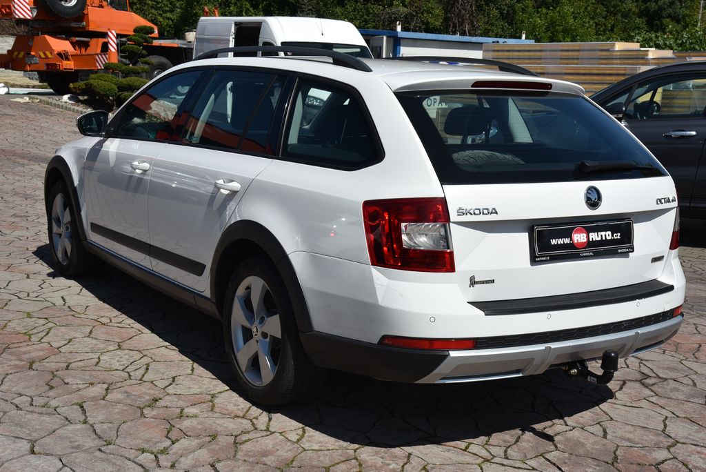 skoda-octavia-2-0-tdi-135-kw-scout-dsg - 8