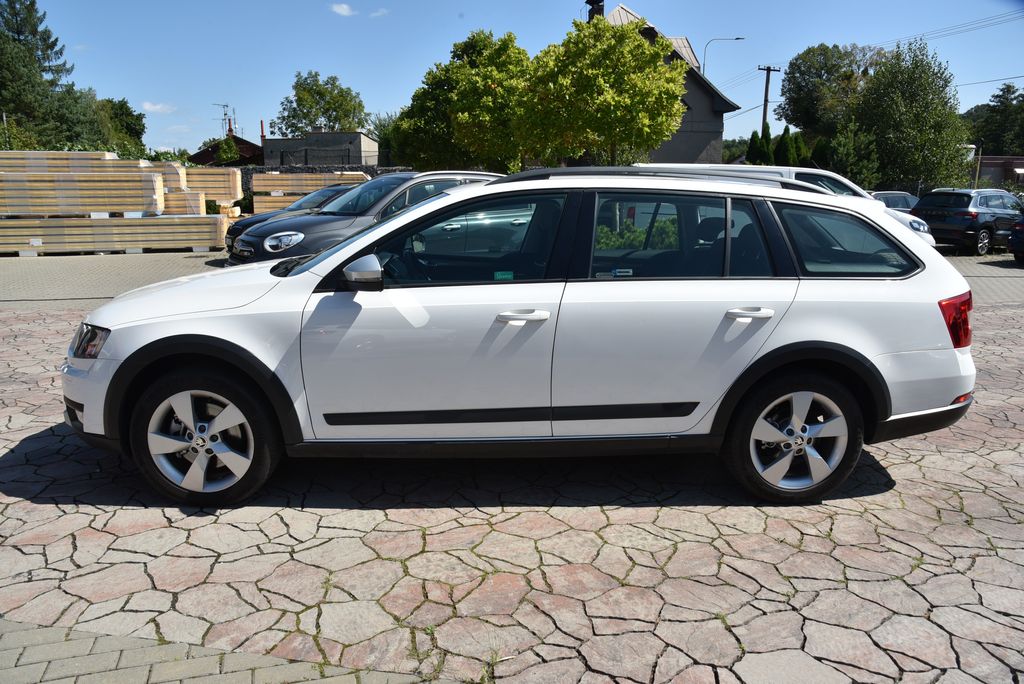 skoda-octavia-2-0-tdi-135-kw-scout-dsg - 9