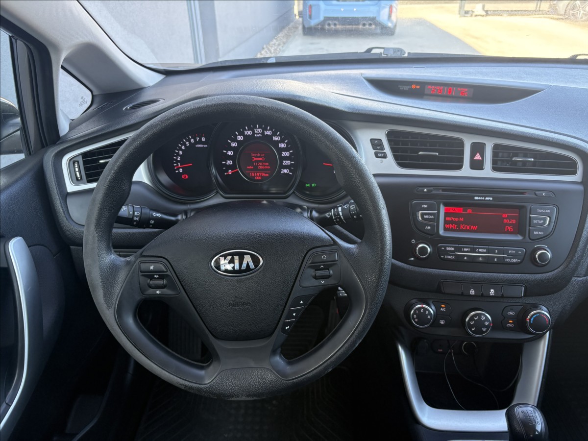 kia-ceed-1-6-gdi-99-kw-cr-1-maj-servis - 9