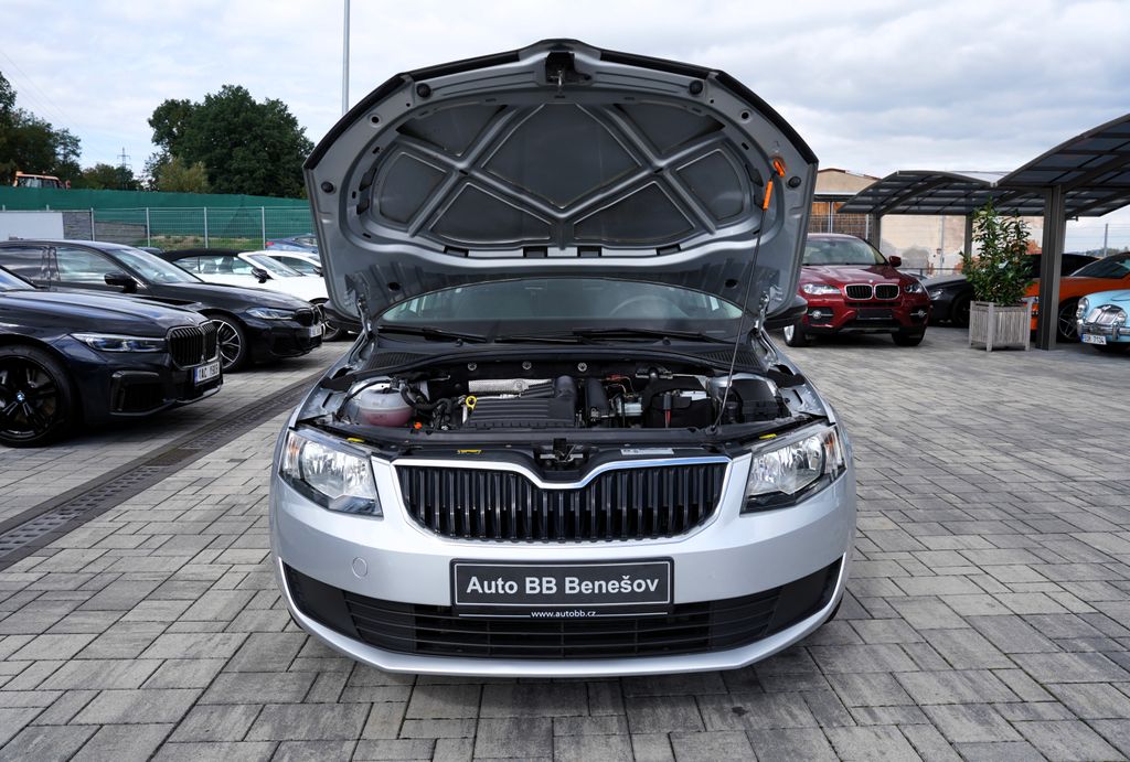 skoda-octavia-1-2-tsi-90-ps-cr-1-majitel - 8