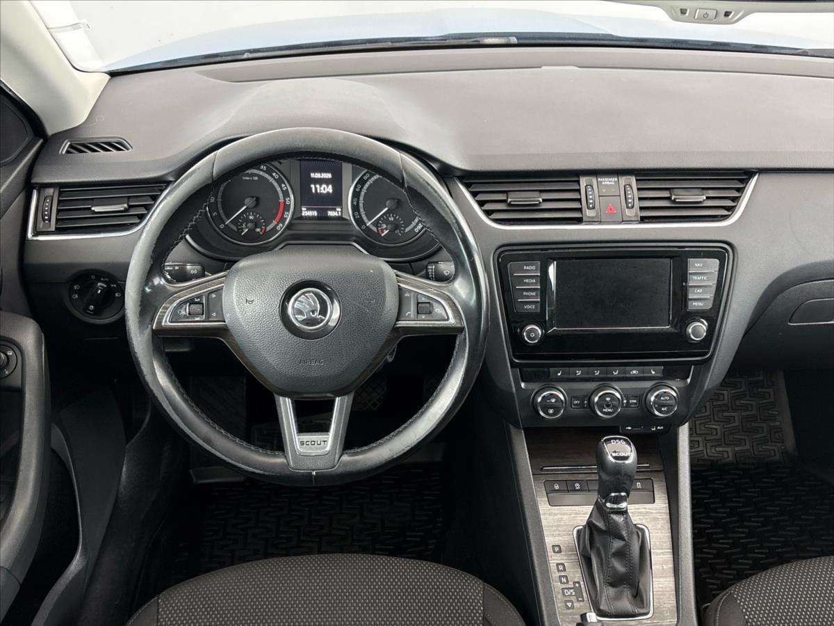 skoda-octavia-2-0-tdi-scout-6dsg - 4